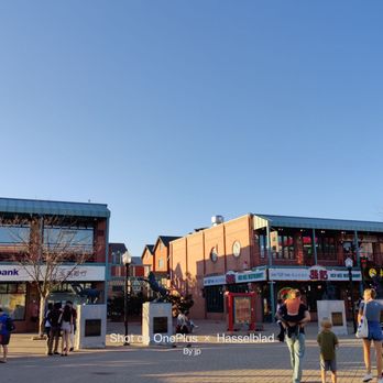 Image showcasing the premium design of iJoy Captain 10000