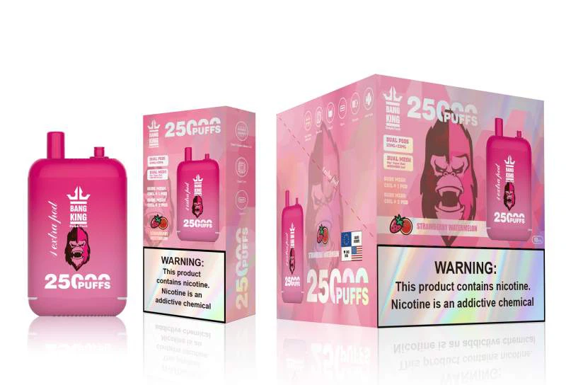 Trzy e-papierosy: Fumot, XCOR i Bang King, z pucharami wskazującymi zwycięzców.