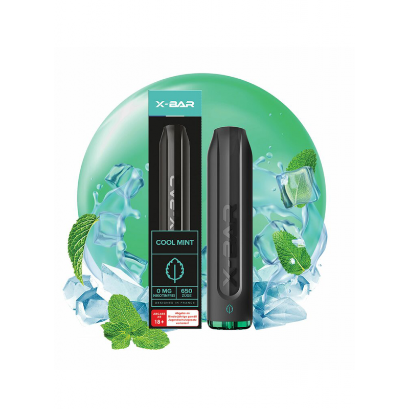 Osoba wykonująca skomplikowane sztuczki z dymem z e-papierosa (np. „meduza” lub kółka), otoczona gęstymi, artystycznymi chmurami pary.