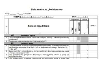 Ilustracja przedstawiająca checklistę z zaznaczonymi punktami dotyczącymi bezpieczeństwa zakupu e-papierosa, z długopisem w dłoni.