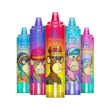 Osoba z wyraźnym grymasem obrzydzenia na twarzy, trzymająca e-papieros Fumot Tornado 15000, z dymem o nieprzyjemnym zapachu symbolizującym spaloną oponę.