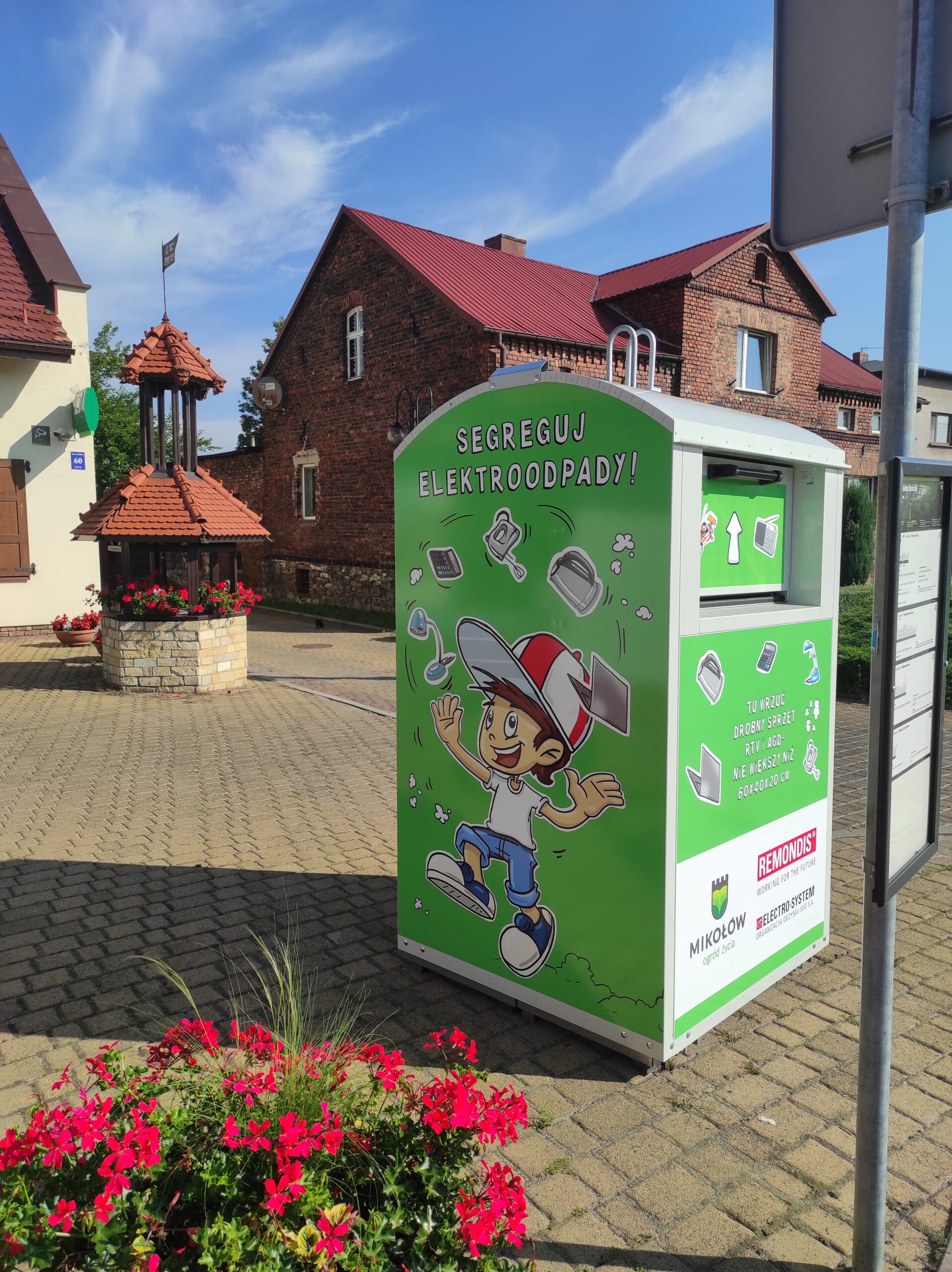 pojemnik na elektrośmieci sklep elektroniczny, recykling vape w Media Markt, oddawanie małych elektrośmieci RTV AGD, sklep elektronika odbiór odpadów - NOWE POJEMNIKI NA ELEKTROODPADY; ODBIÓR ELEKTROODPADÓW ...