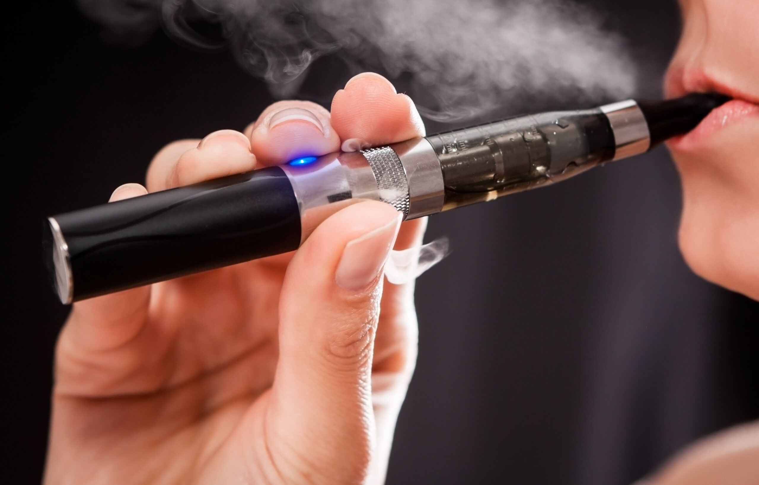 Podatek akcyzowy vape, akcyza e-papierosy, rządowe podatki na płyny vape, zdrożenie e-papierosów przez akcyzę - Akcyza na e-papierosy i podgrzewacze - Menedżer Zdrowia – Termedia