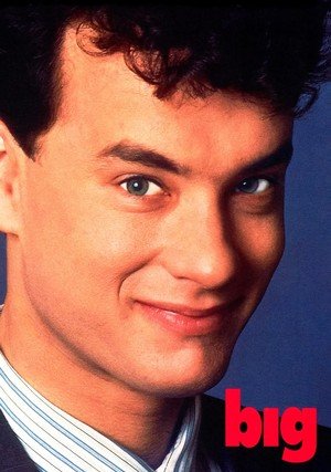 Dłoń trzymająca duży e-papieros Hifancy 25k lub Fizzy Twins 20k, z mniejszym e-papierosem w tle lub obok, aby uwidocznić różnicę w rozmiarze.