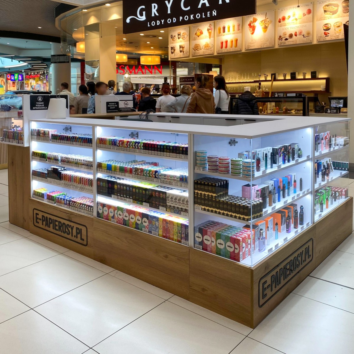 półki sklepowe e-papierosy 20mg, convenience store vaping, produkty nikotynowe na półce, maksymalna dawka nikotyny - IMG_6149 - e papierosy sklep Vape Club Poland | elektroniczne ...