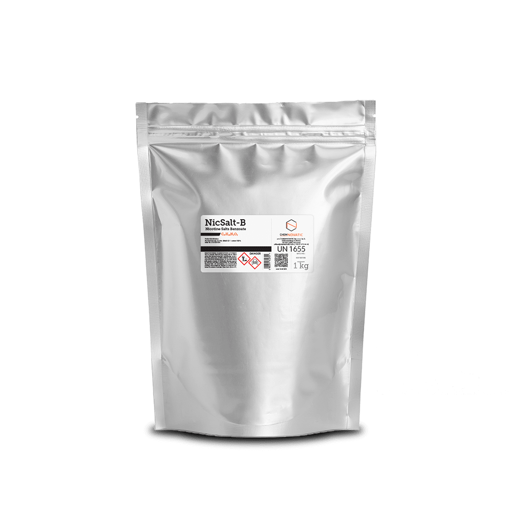 Schemat lub infografika przedstawiająca różnicę w strukturze chemicznej i sposobie wchłaniania soli nikotynowej w porównaniu do wolnej zasadowej nikotyny w organizmie.