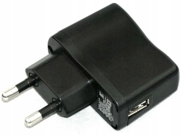 Obrazek przedstawiający przekreśloną szybką ładowarkę do smartfona obok e-papierosa, zalecający użycie wolniejszej ładowarki 5V/1A.