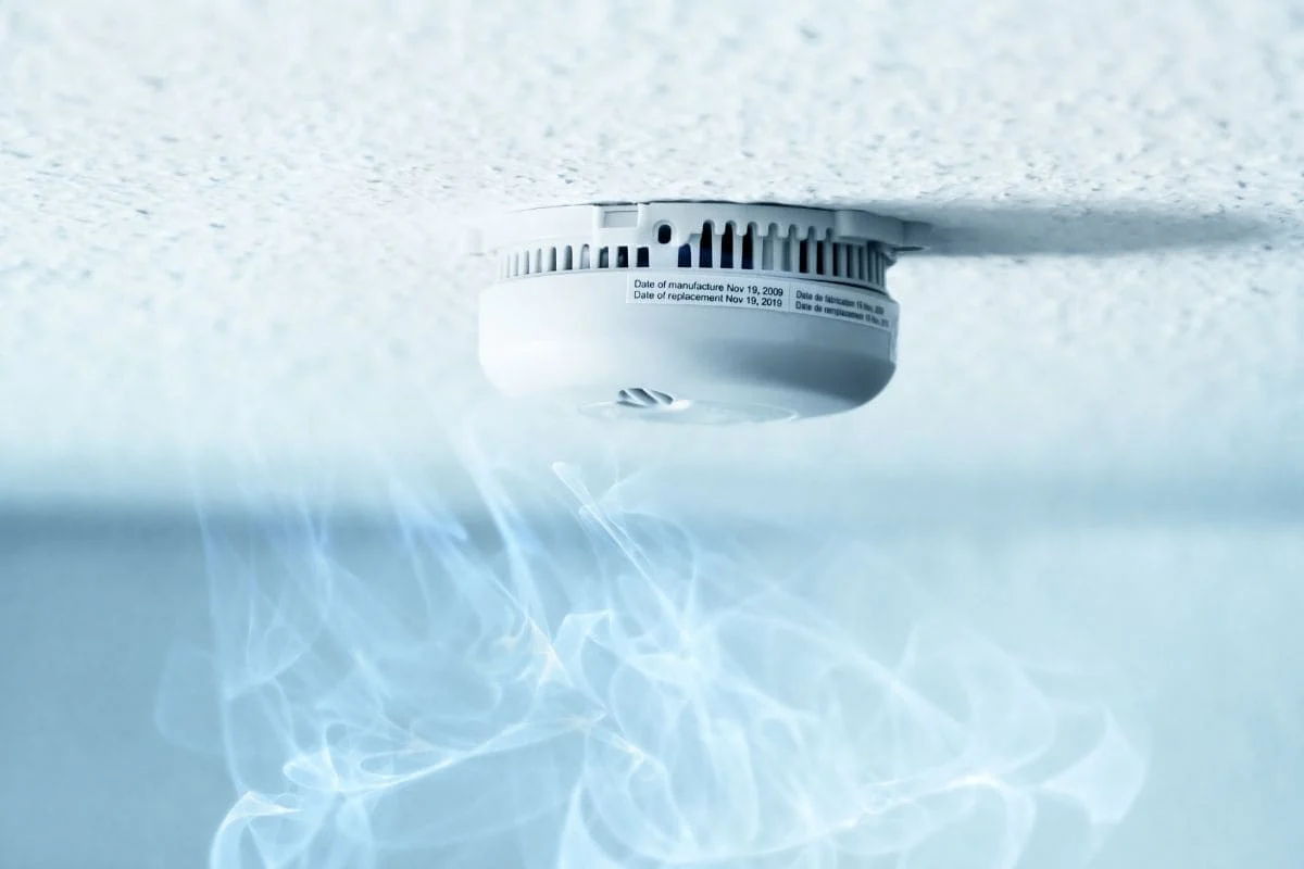 zakaz wapowania samolot e-papieros czujnik dymu lot alarm dym - Czy e-papierosy mogą uruchamiać czujniki dymu? - E-papierosy SMOKO ...