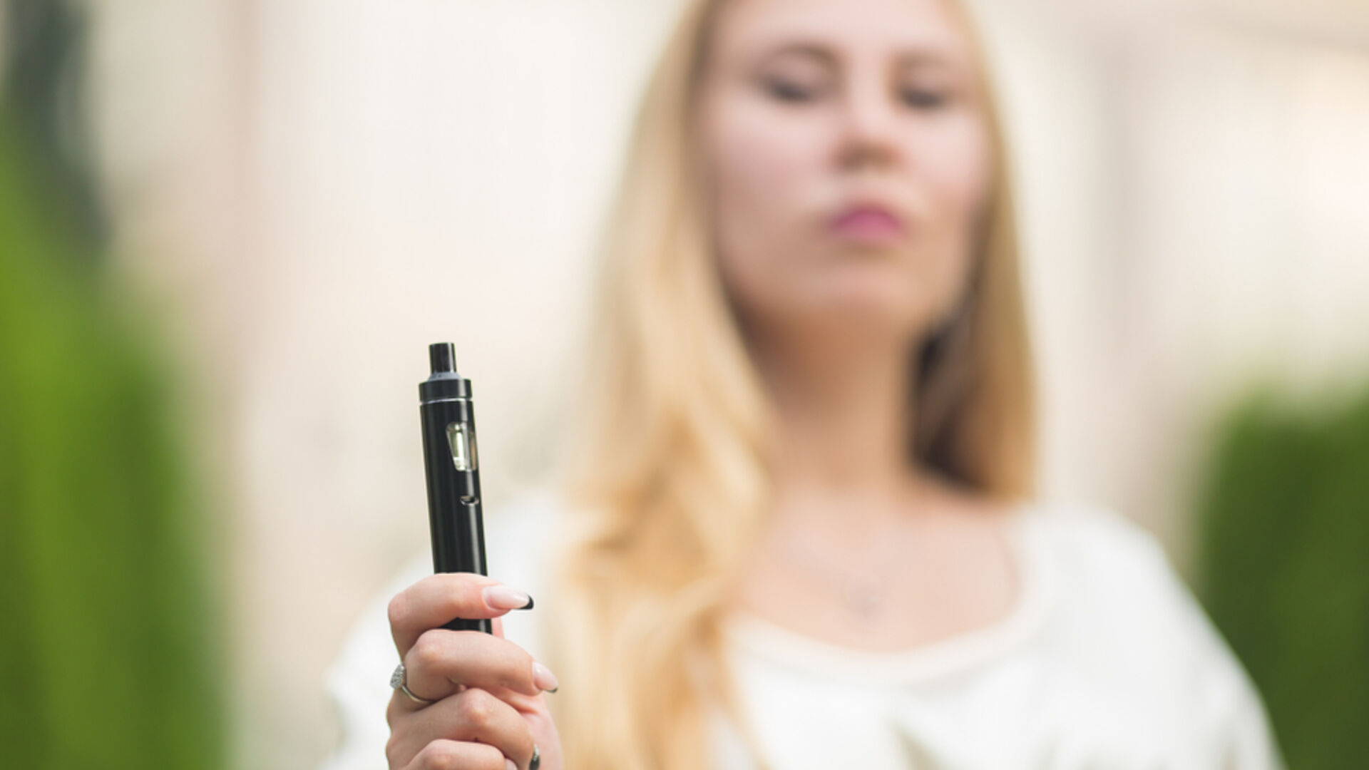 objawy nadwrażliwości na PG, alergia na glikol propylenowy wysypka, ból głowy zatok vape, spuchnięte dziąsła wapowanie - Alergia na glikol propylenowy. Kobietę uczulił liquid do e ...