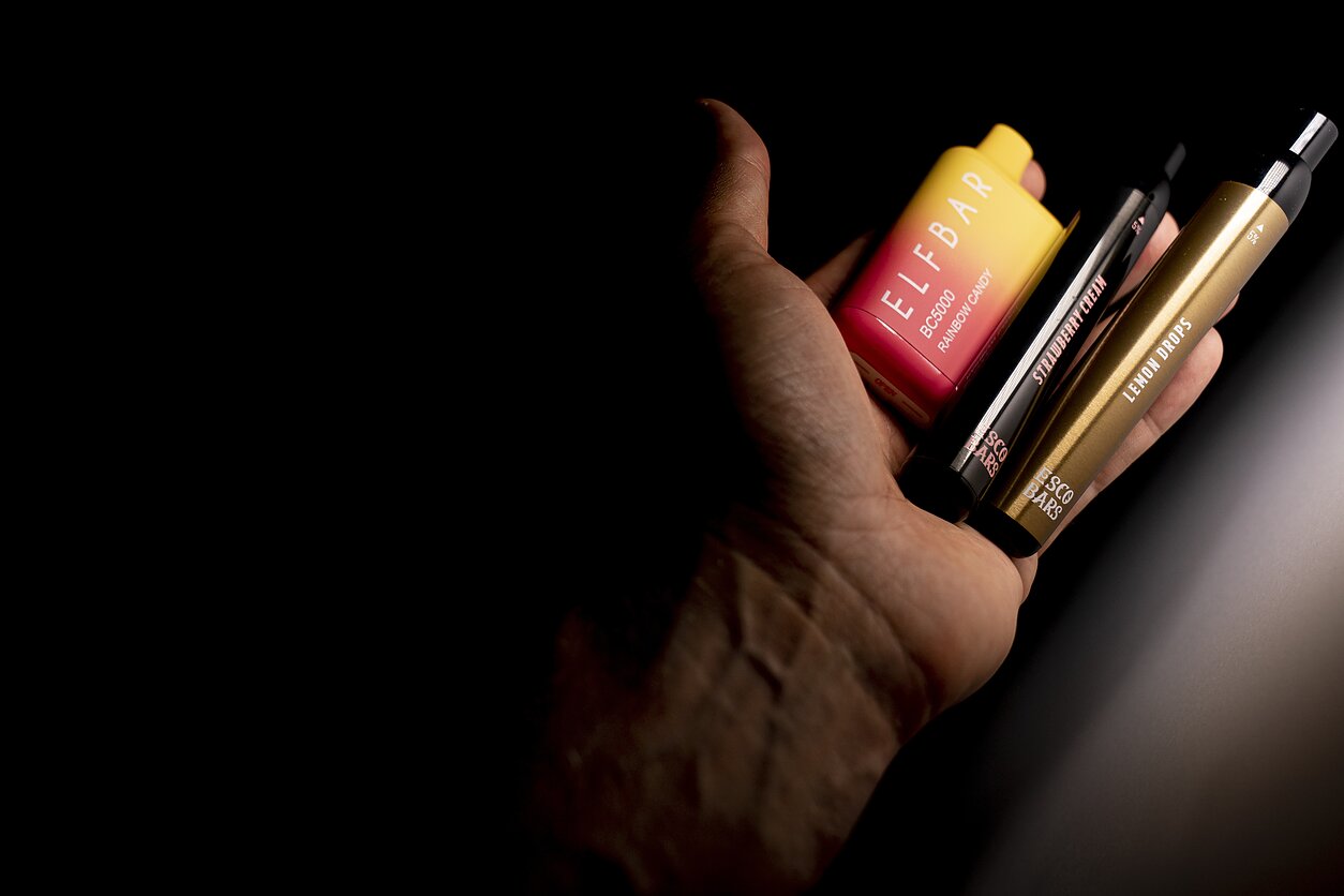 Unia Europejska Dyrektywa TPD, limit płynu e-papieros UE, regulacje europejskie vaping, zakaz sprzedaży Elf Bar 1500 - Belgia jako pierwsza w UE wprowadzi zakaz jednorazowych ...