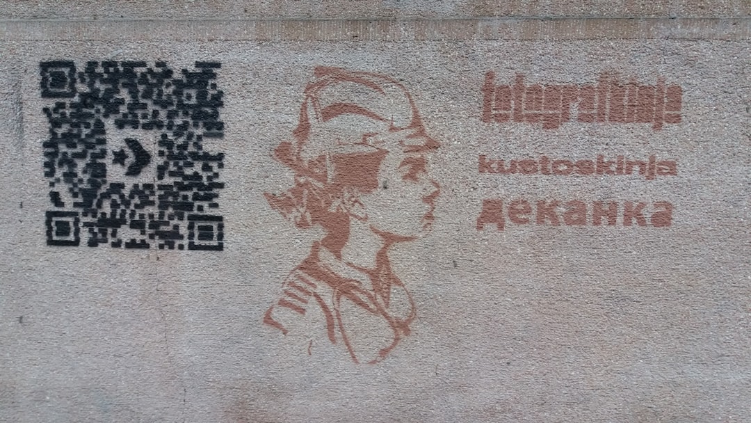 photo 1623423858401 ba87e66ea0
